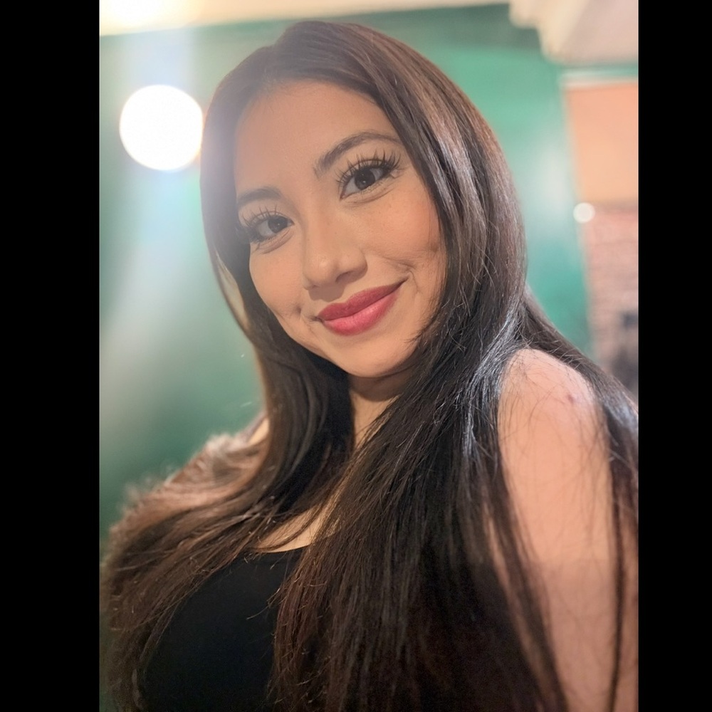 Meet your Posher, Valeria